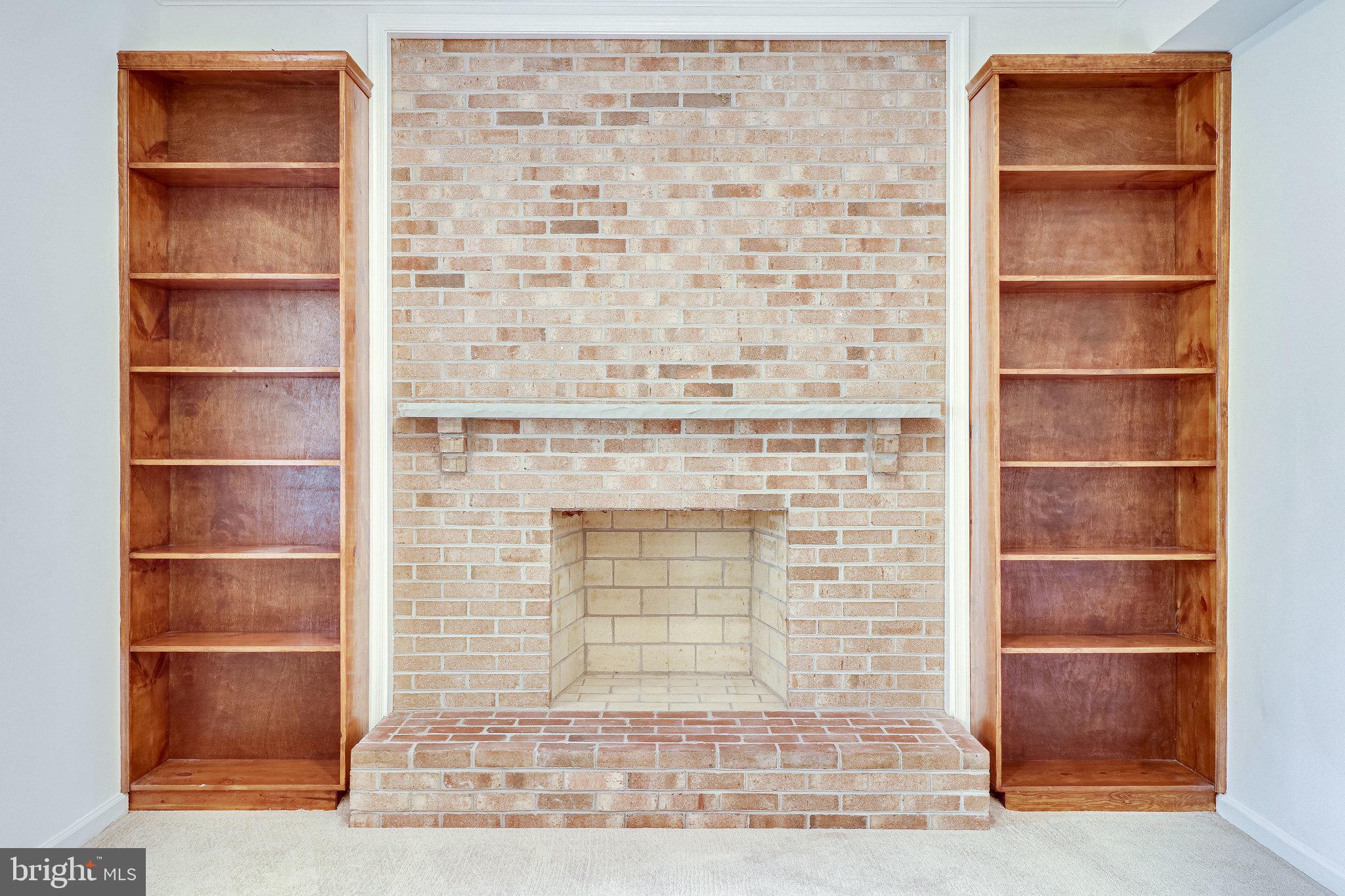 HAMPTON WOODS EAST - Residential