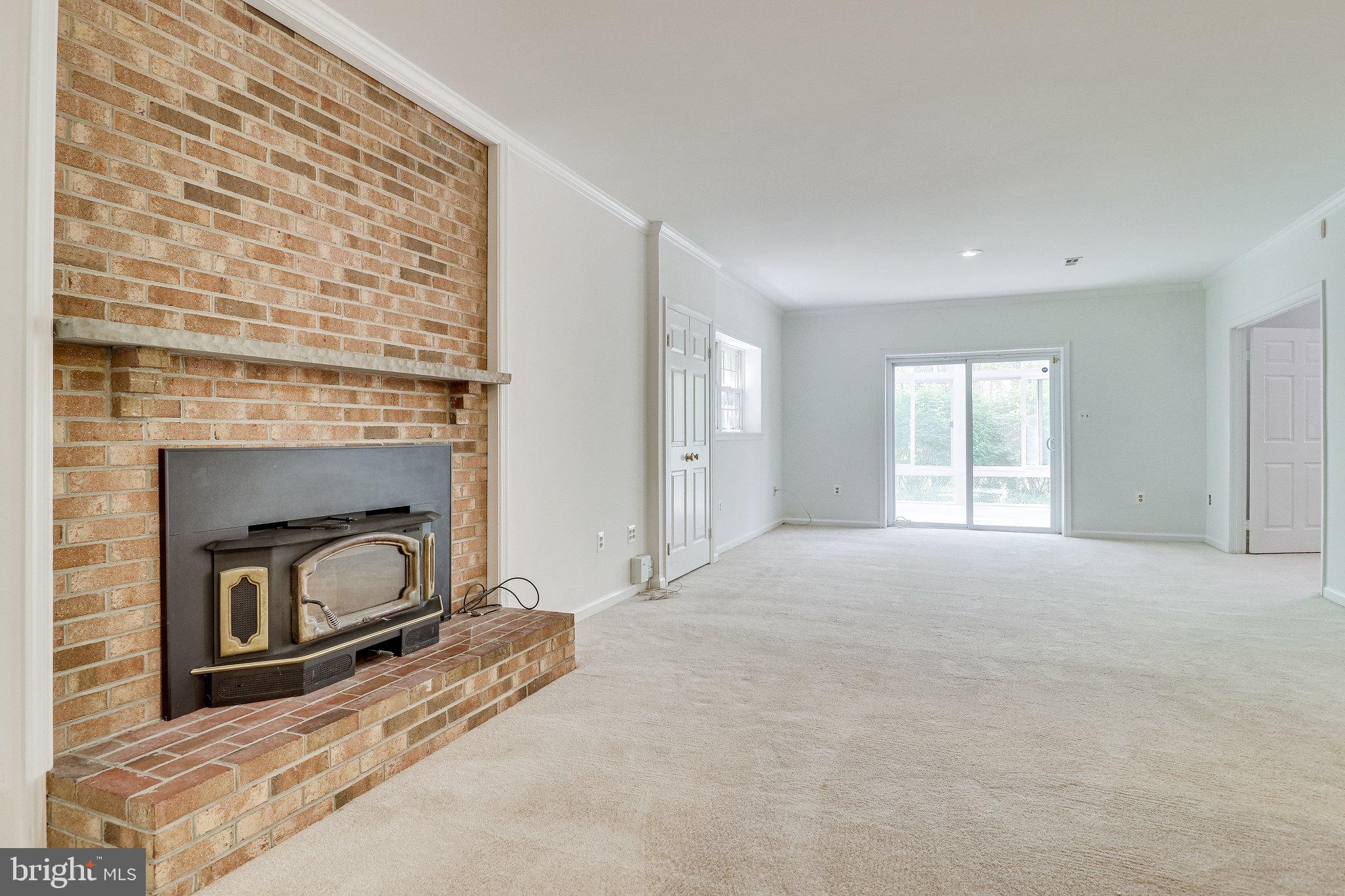 HAMPTON WOODS EAST - Residential