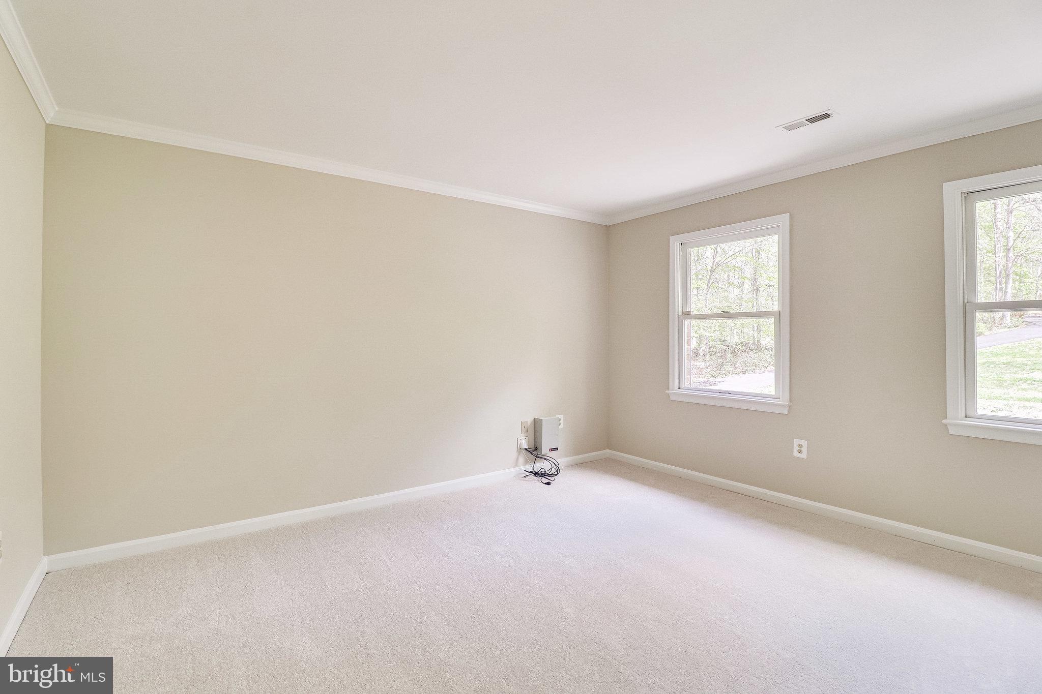 HAMPTON WOODS EAST - Residential