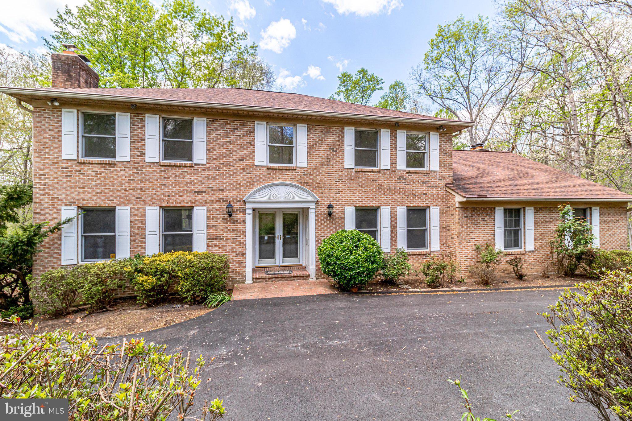 HAMPTON WOODS EAST - Residential