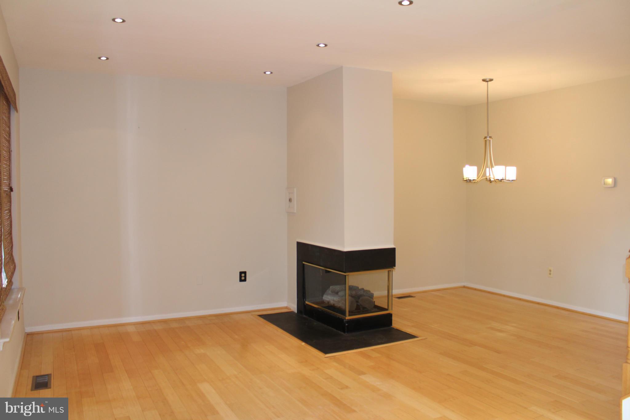 CASCADES - Residential Lease