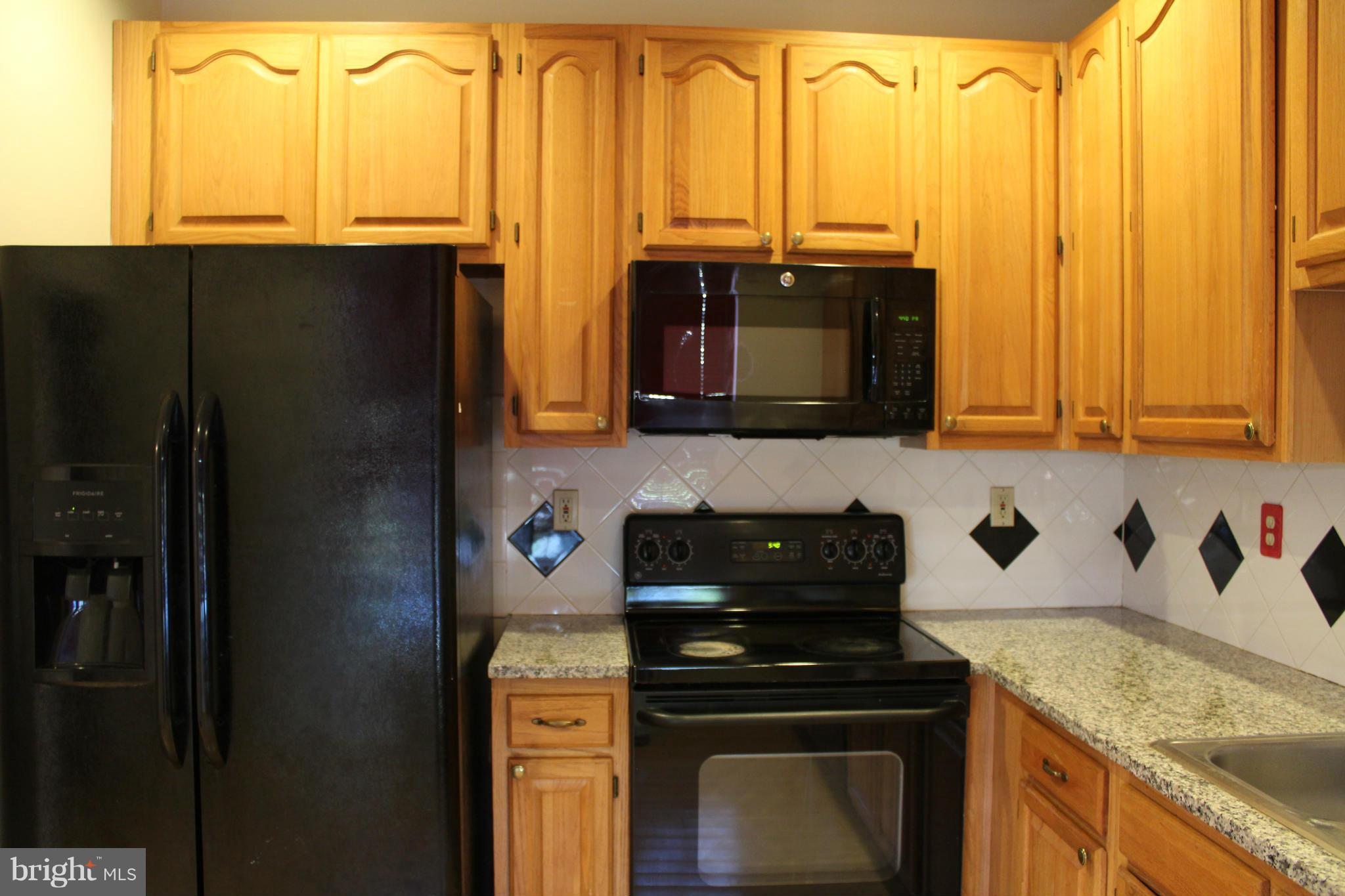 CASCADES - Residential Lease