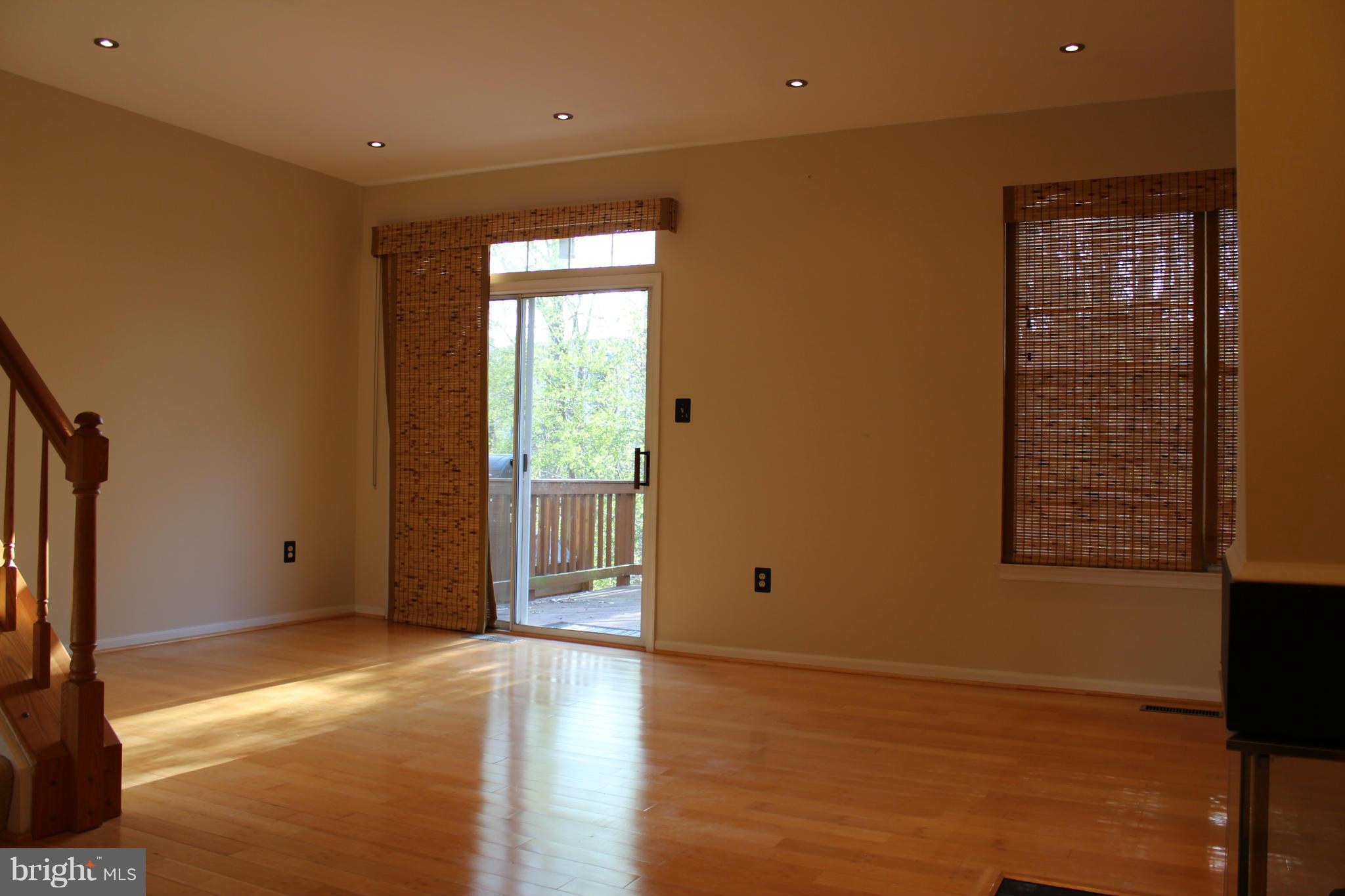 CASCADES - Residential Lease