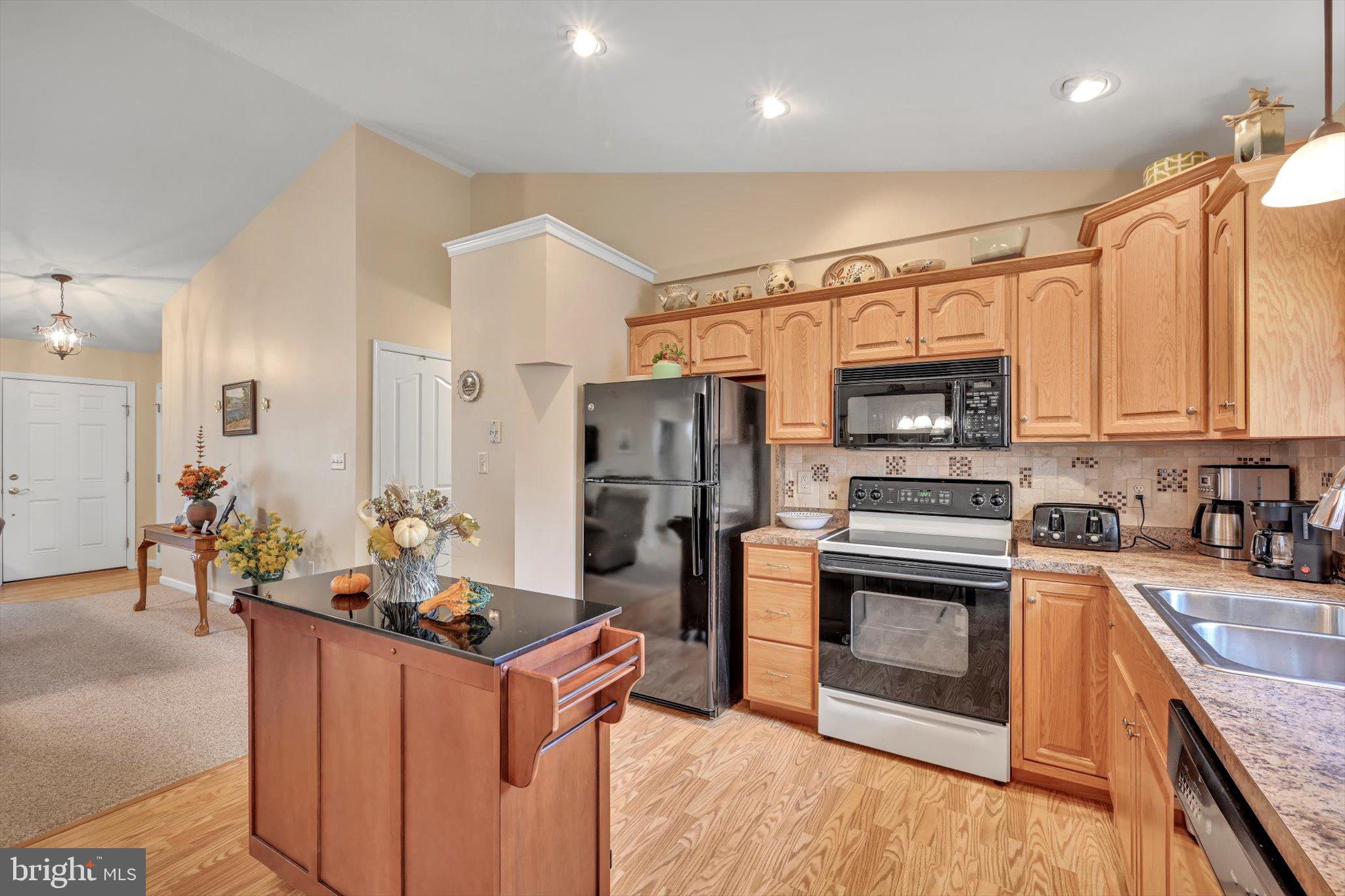 BROOKSHIRE - Residential