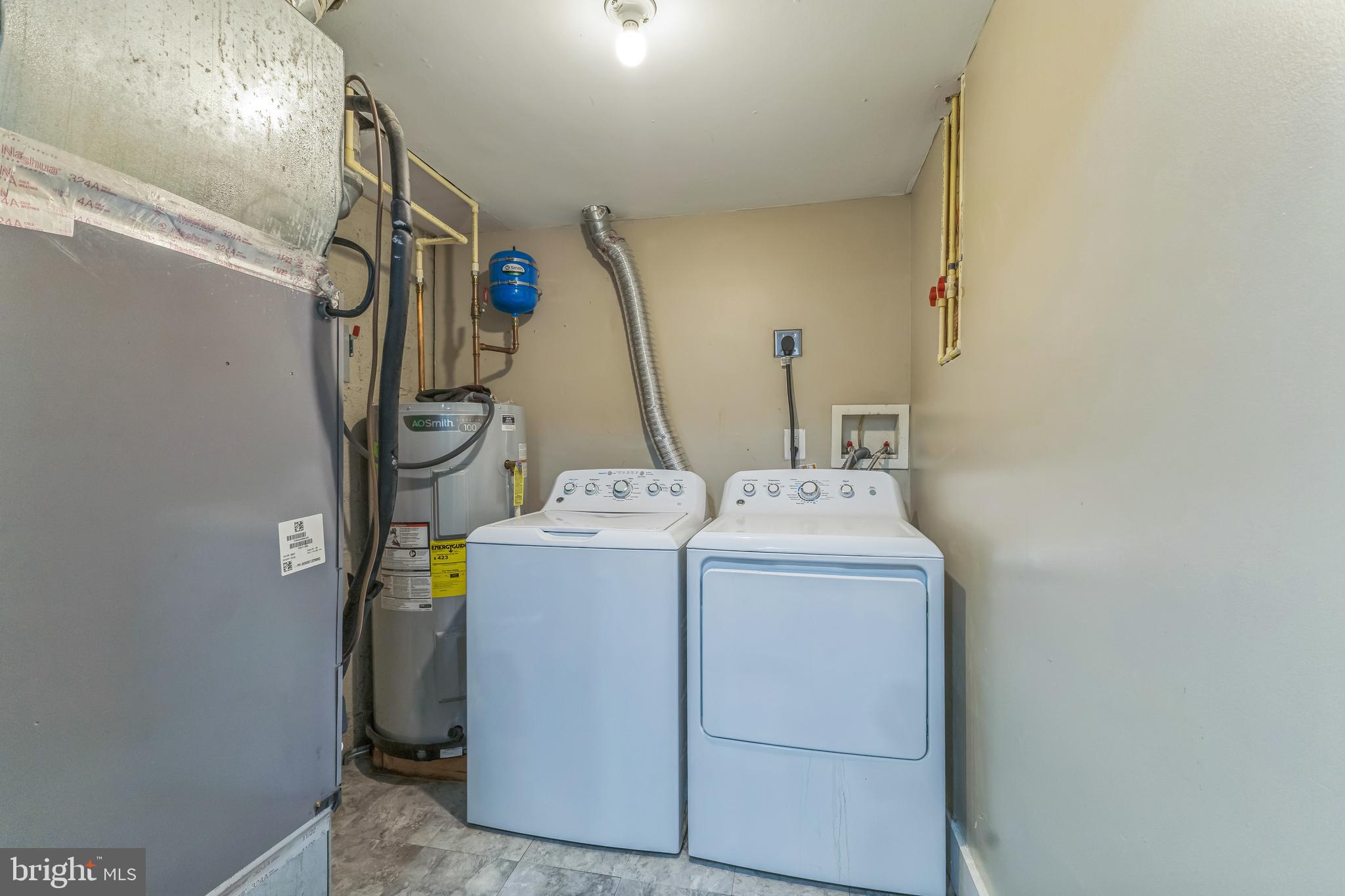 CORAL HILLS - Residential