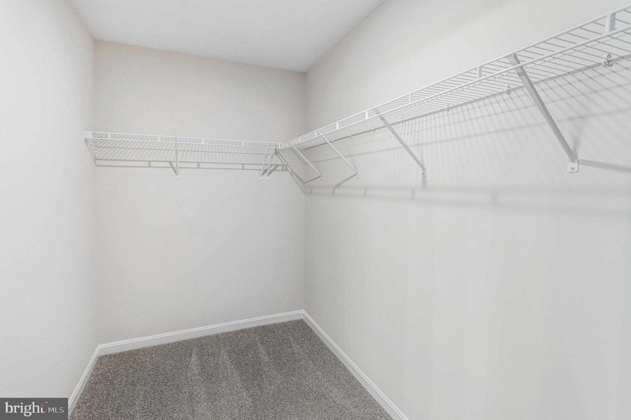 ROUND HILL MEADOWS - Residential