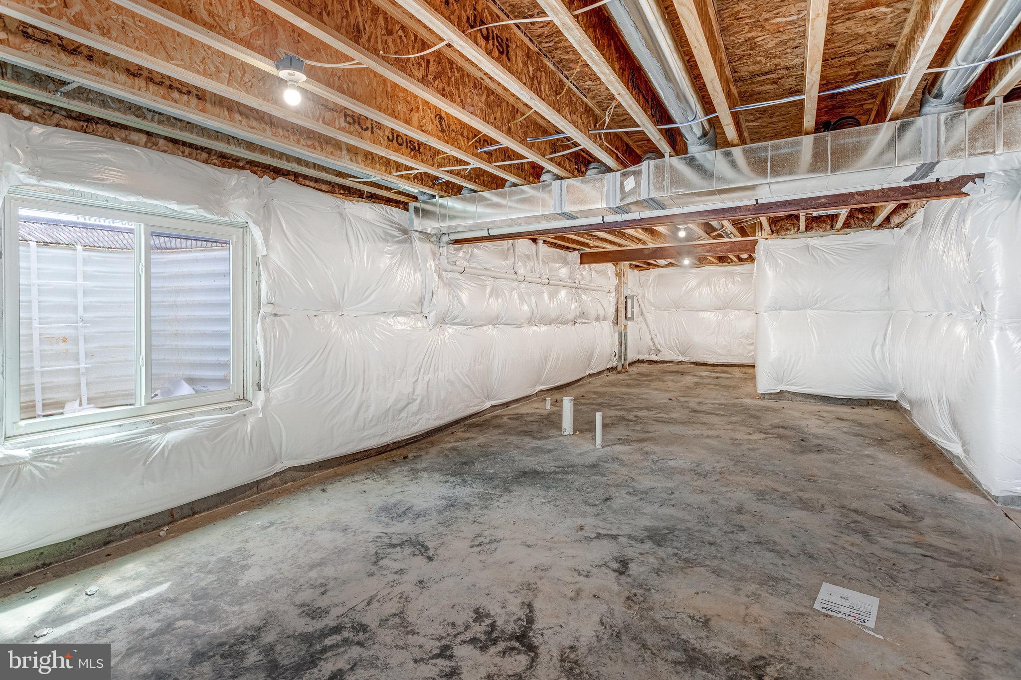 ROUND HILL MEADOWS - Residential