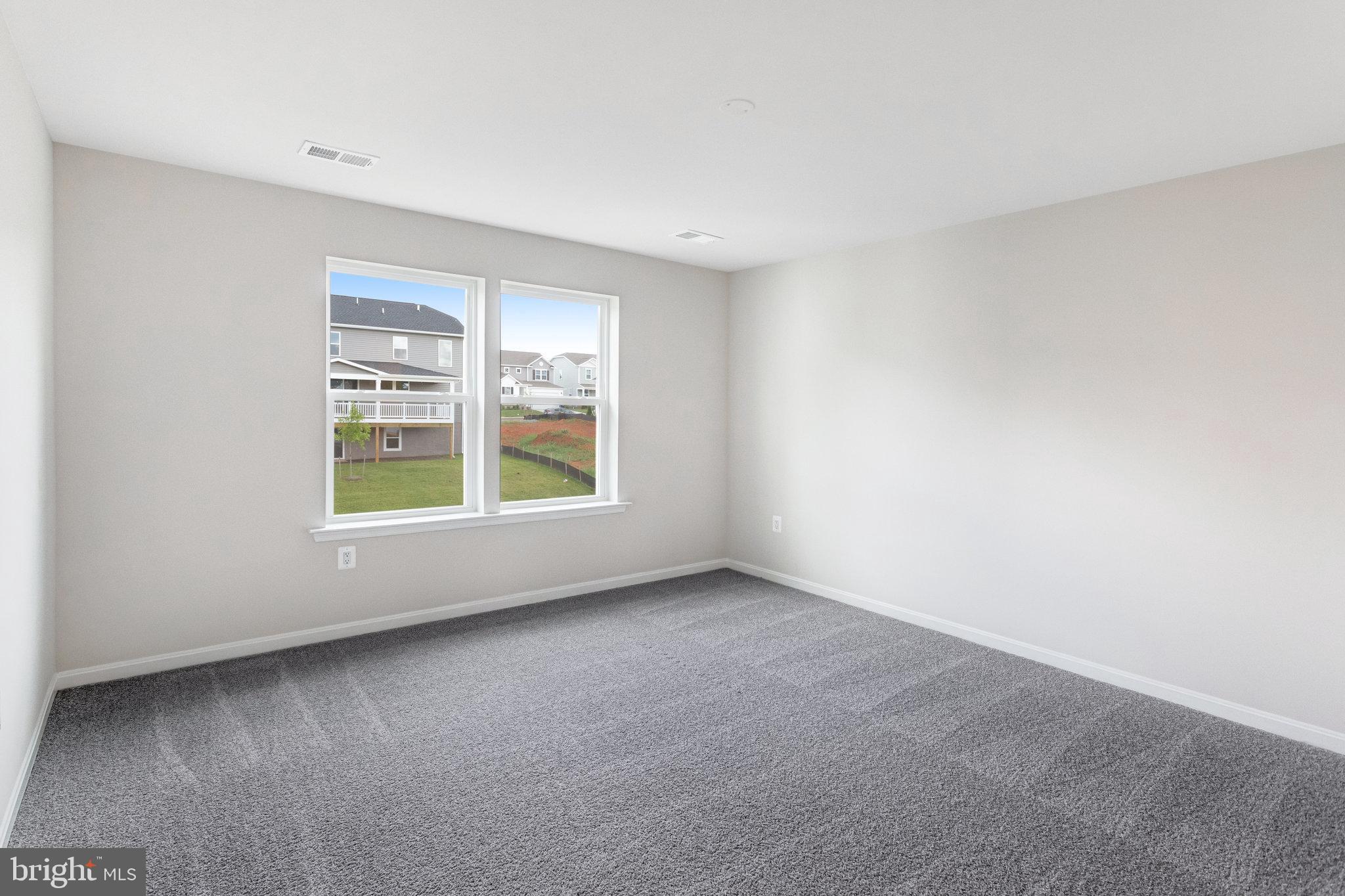 ROUND HILL MEADOWS - Residential