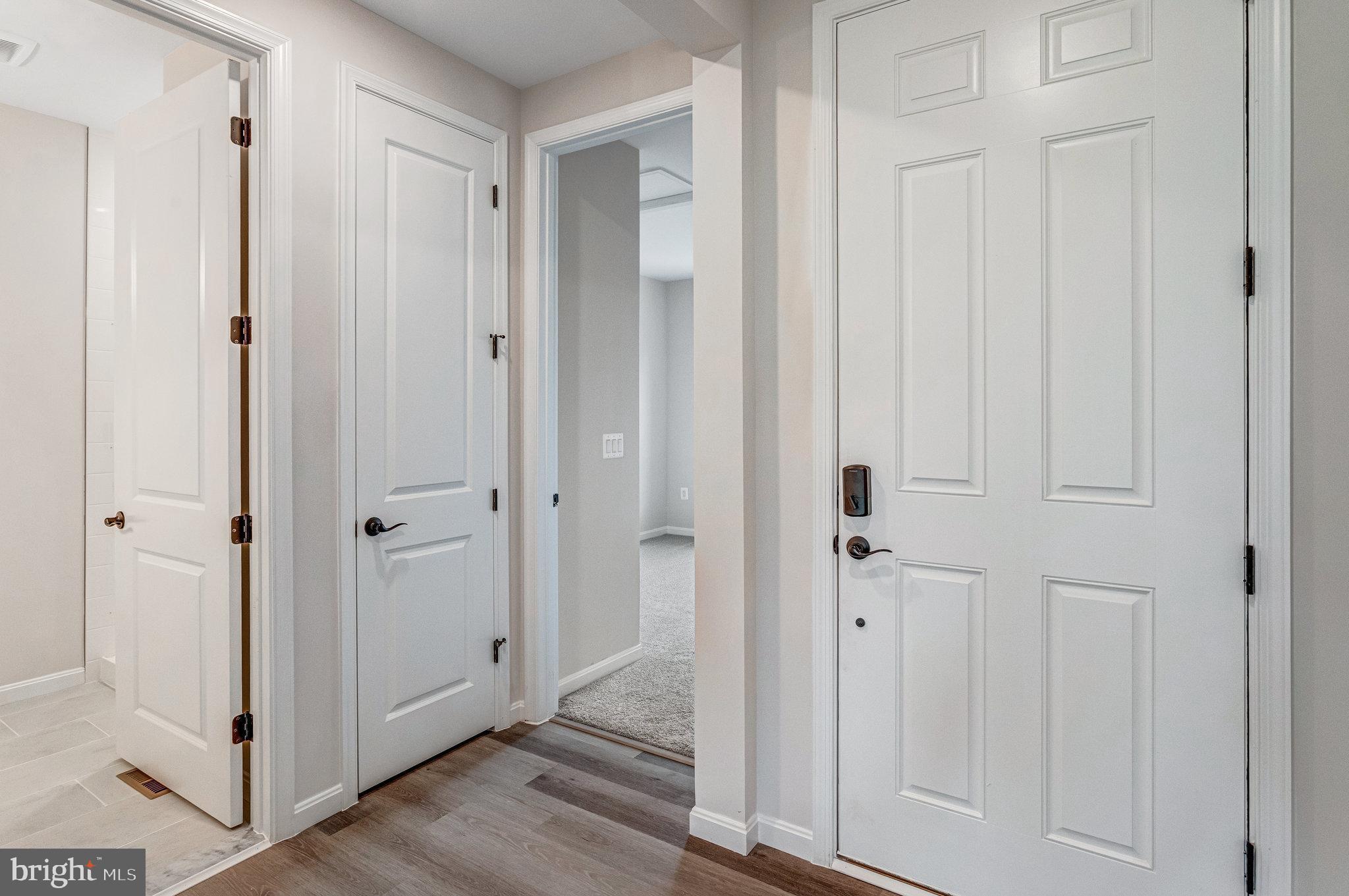 ROUND HILL MEADOWS - Residential