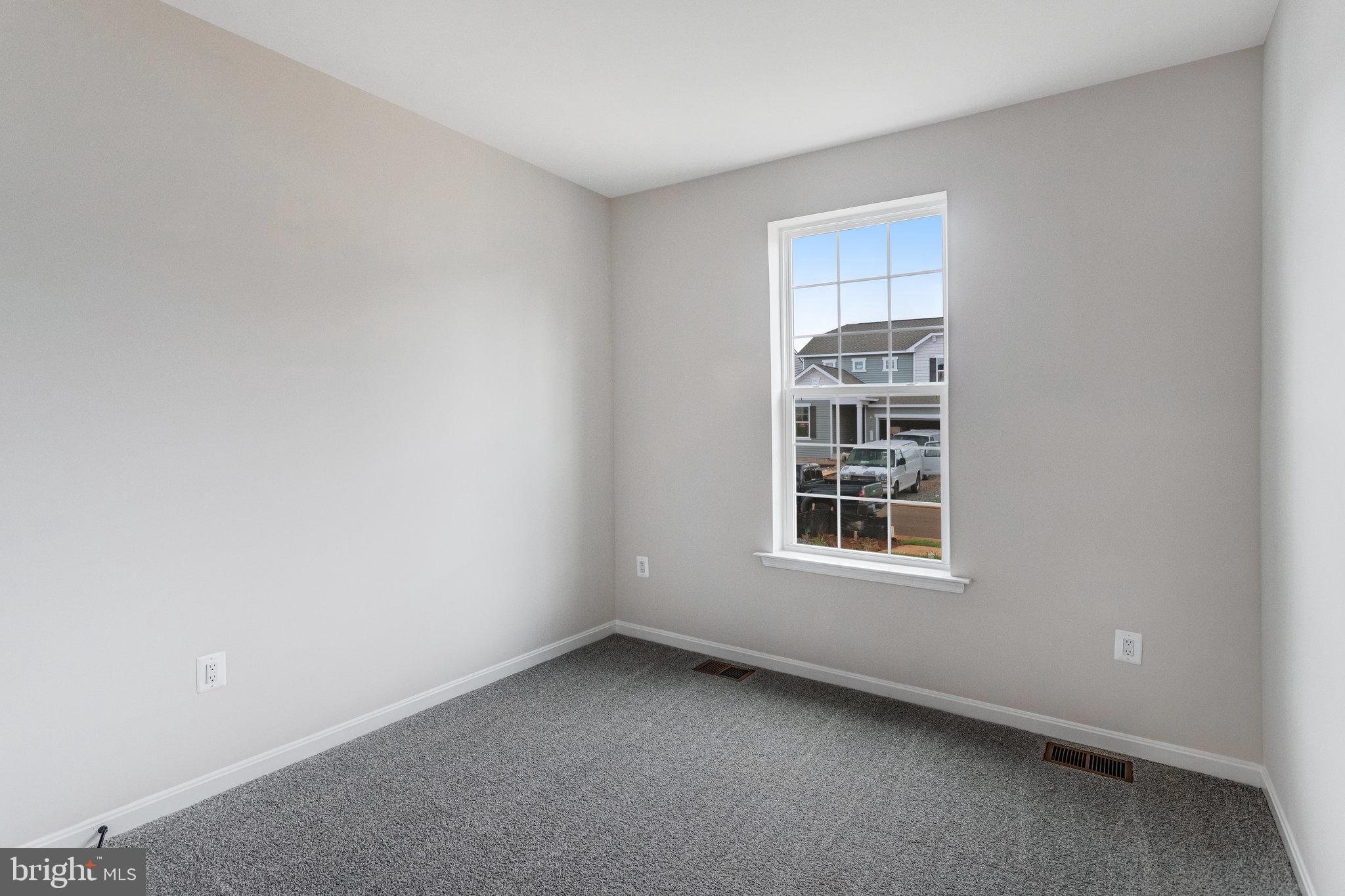 ROUND HILL MEADOWS - Residential