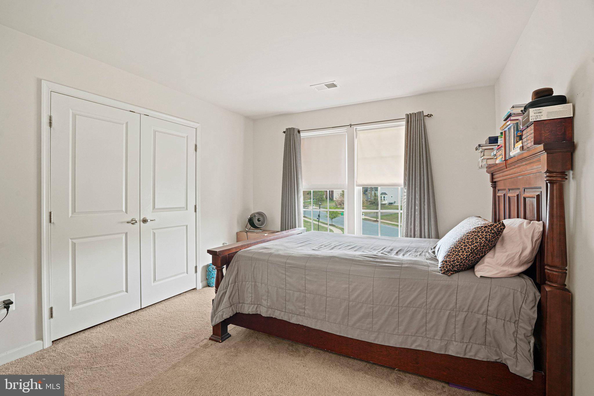 WASHINGTON OVERLOOK - Residential