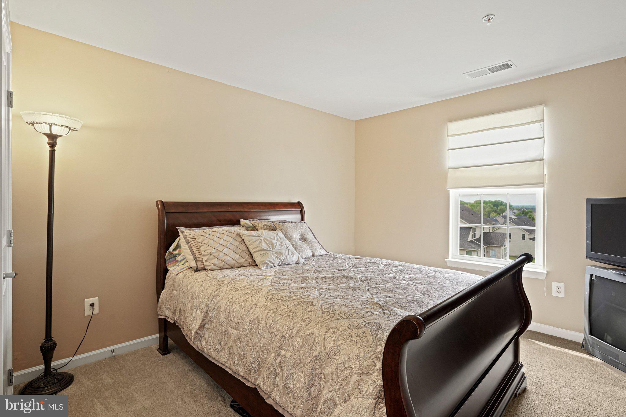 WASHINGTON OVERLOOK - Residential