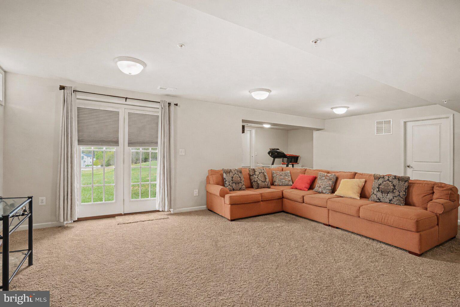 WASHINGTON OVERLOOK - Residential