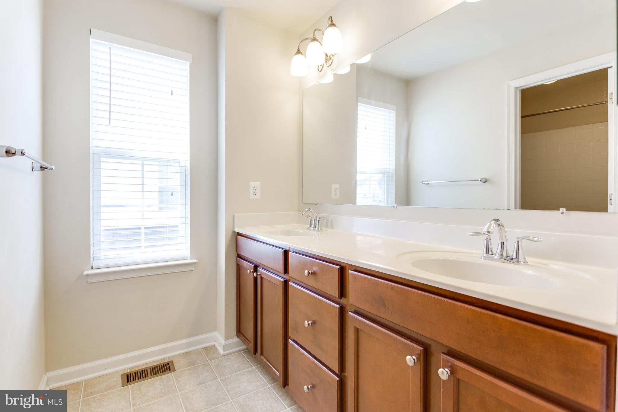 GLENEAGLES AT ST CHARLES - Residential