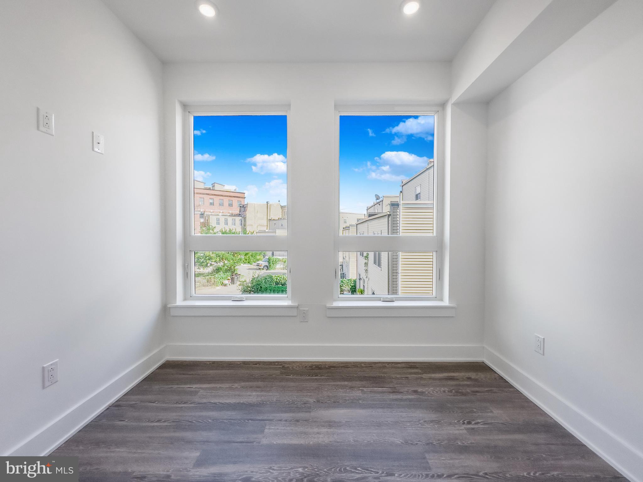 FRANCISVILLE - Commercial Sale