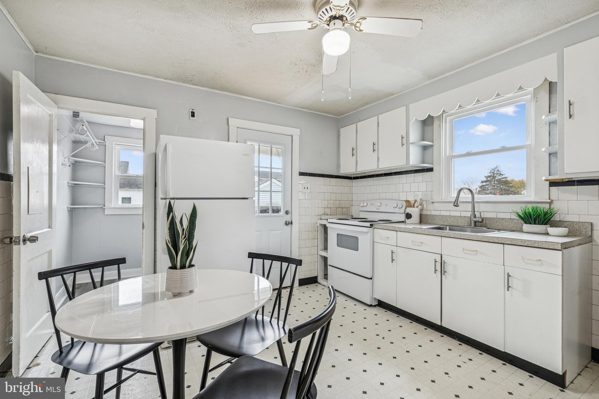 8426 SMALLWOOD COURT