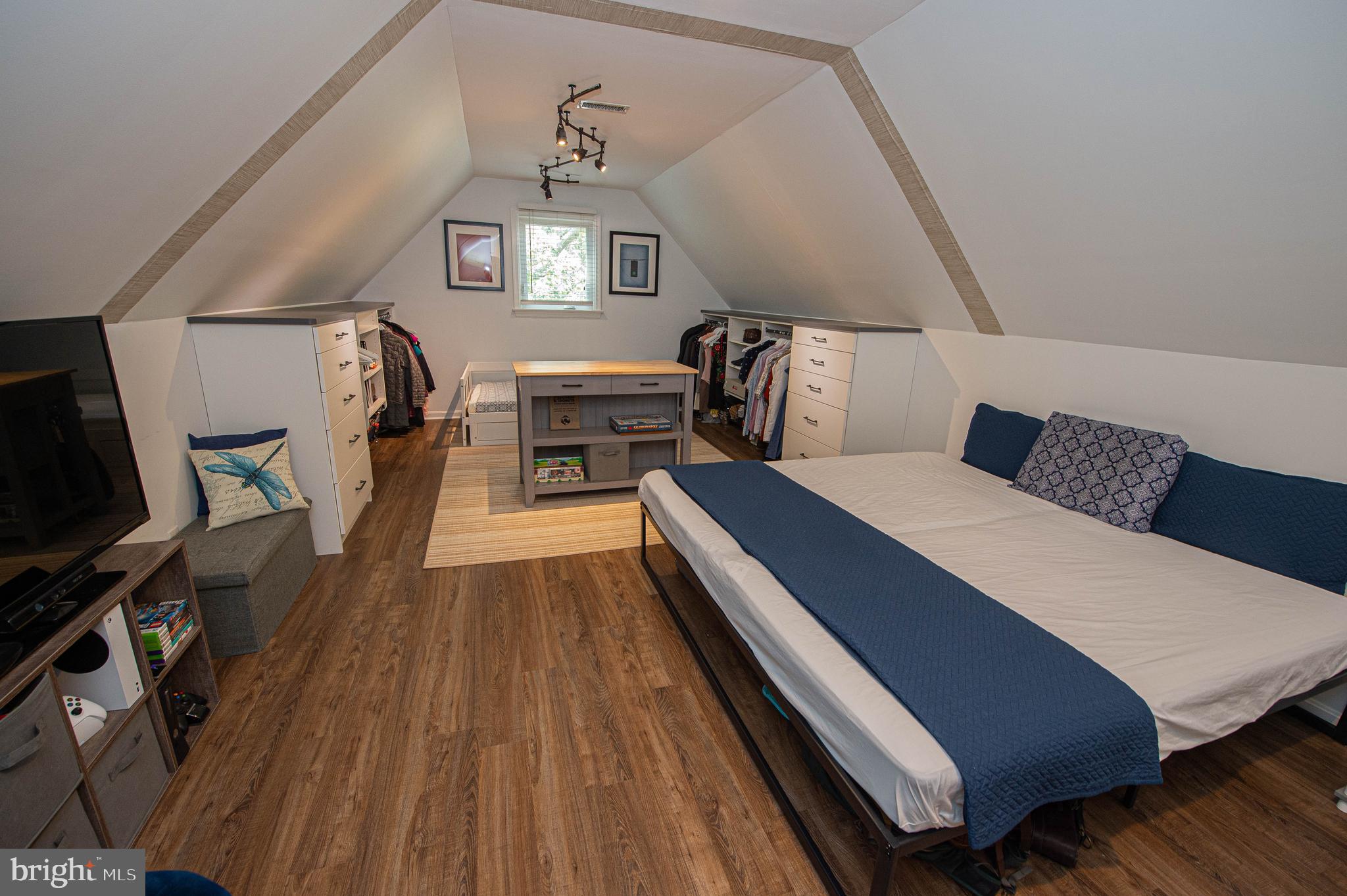 COVERED BRIDGE ESTATES - Residential