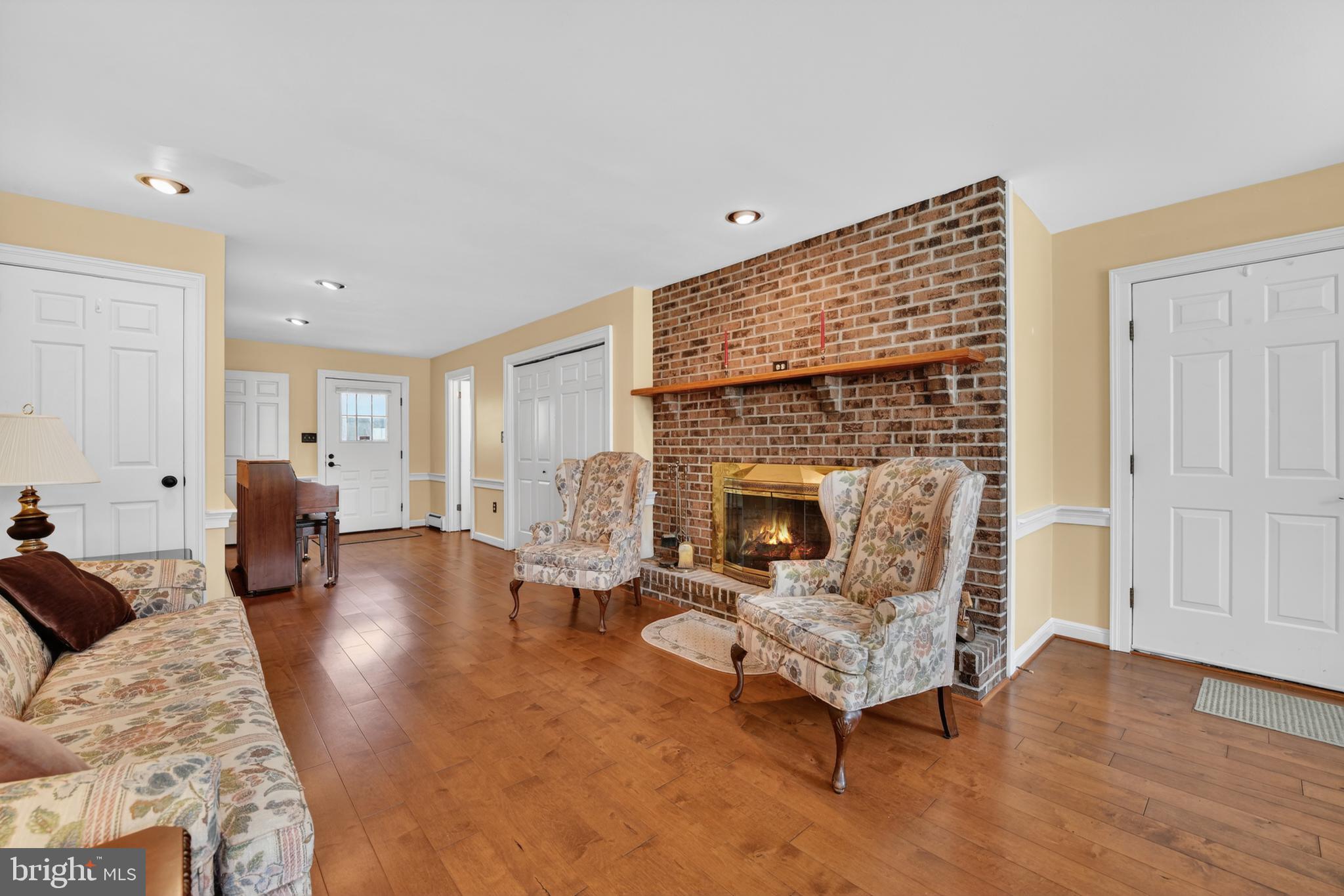 WILSHIRE MEADOWS - Residential