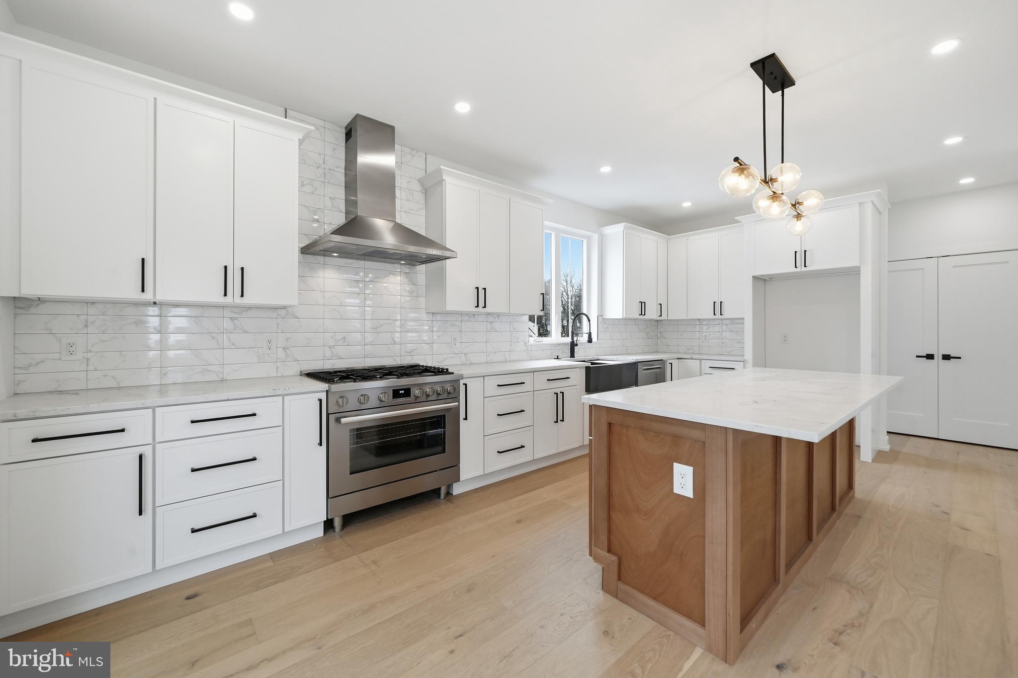 CHURCHVILLE MANOR - Residential