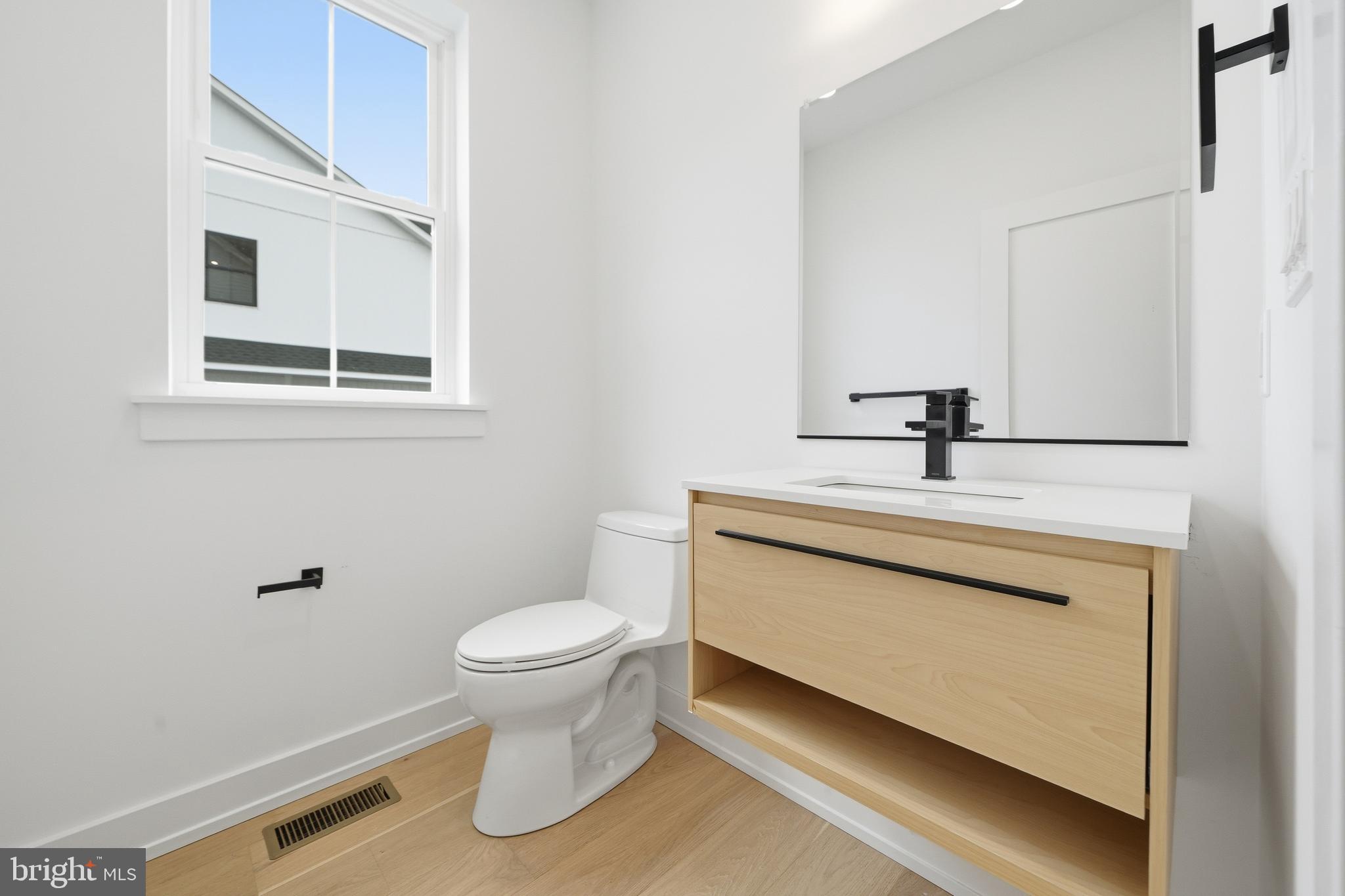 CHURCHVILLE MANOR - Residential