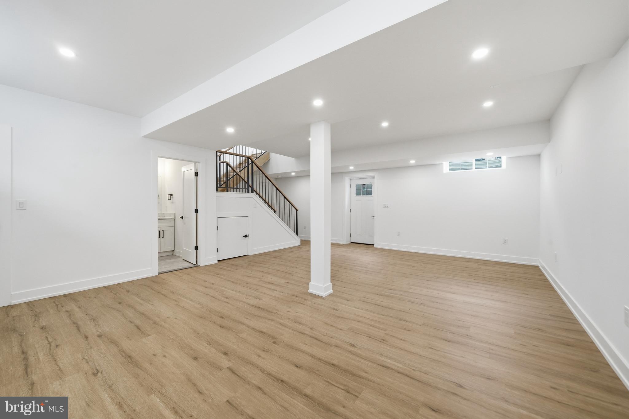 CHURCHVILLE MANOR - Residential