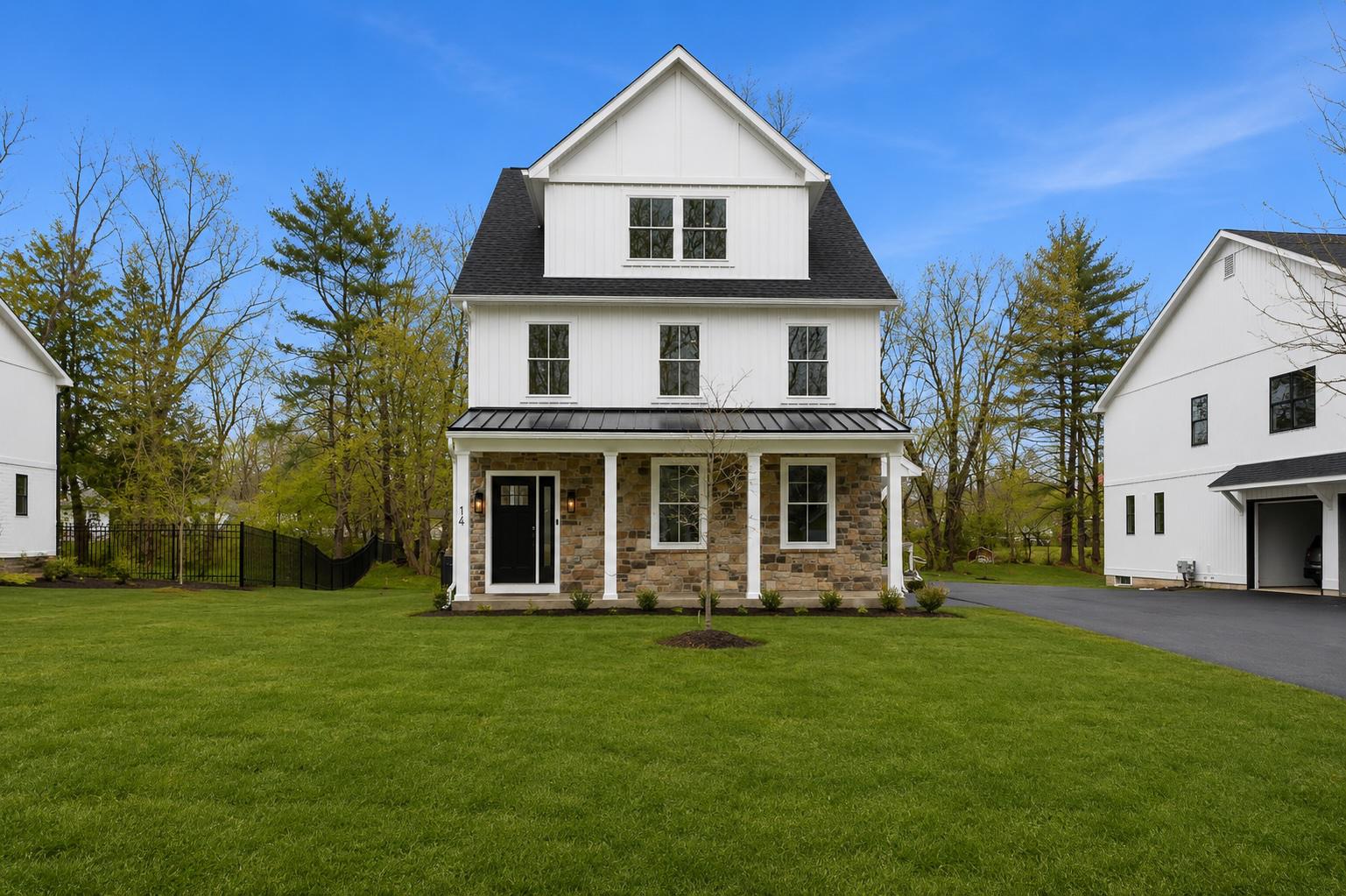 CHURCHVILLE MANOR - Residential