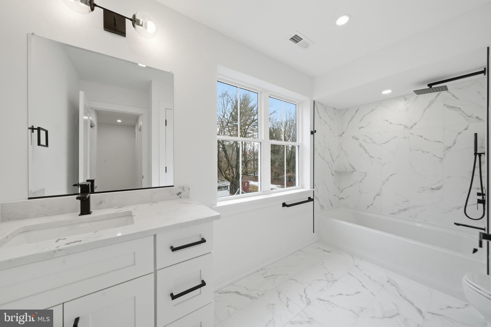 CHURCHVILLE MANOR - Residential