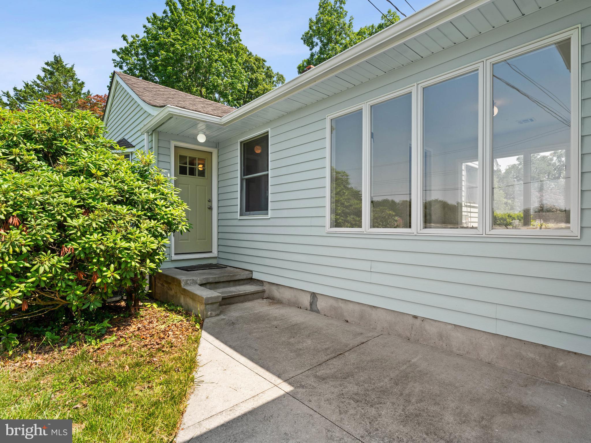 383 BEACON AVENUE