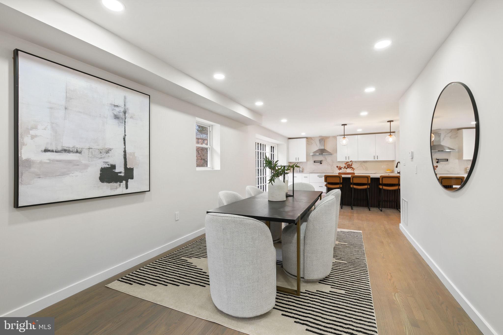 LUXMANOR - Residential Lease