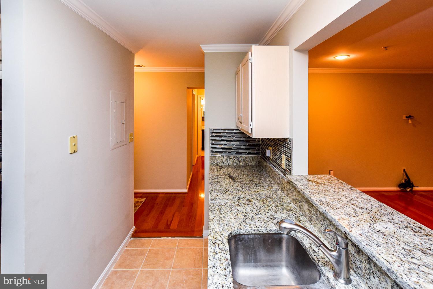 APPLEGATE CONDO - Residential