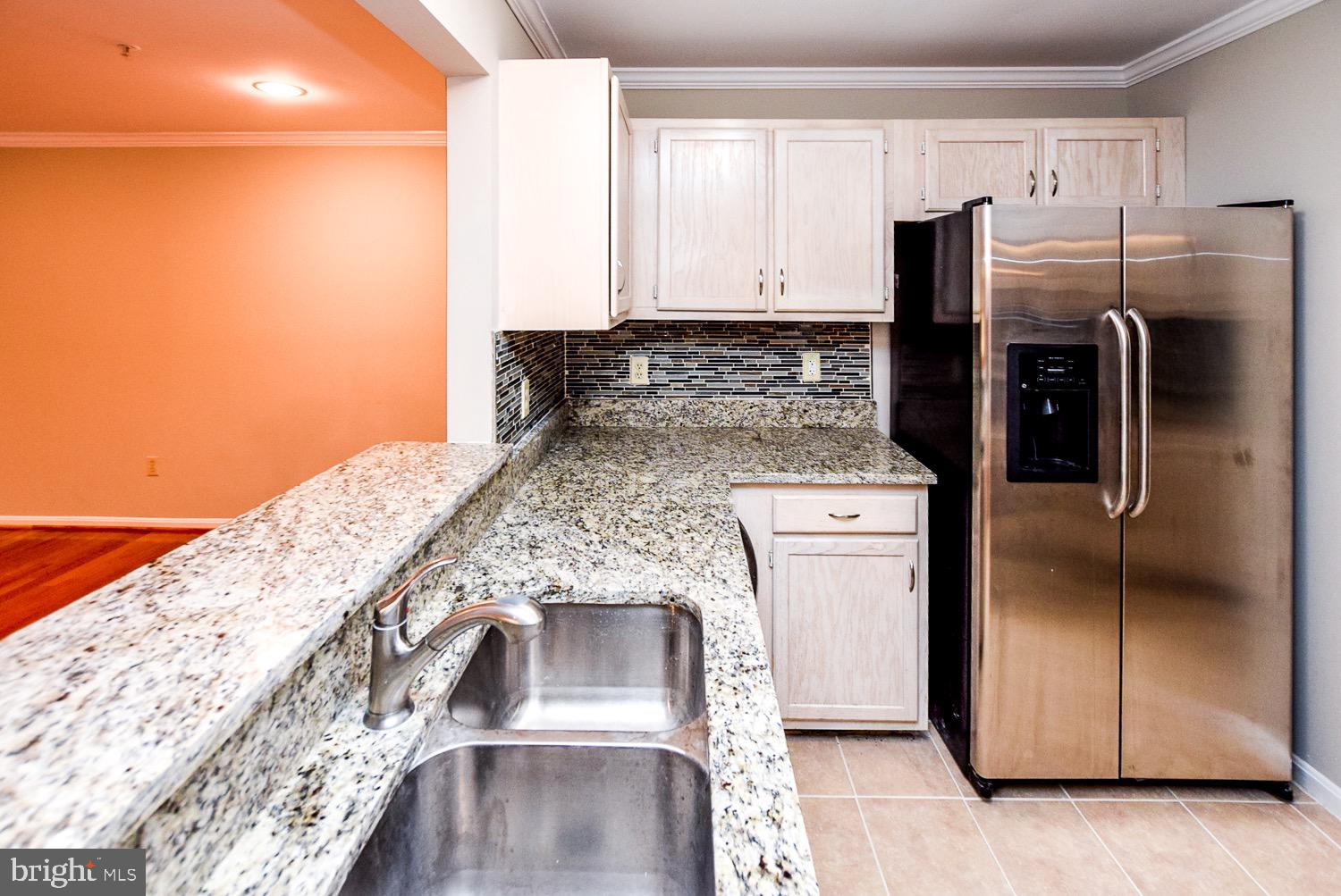 APPLEGATE CONDO - Residential