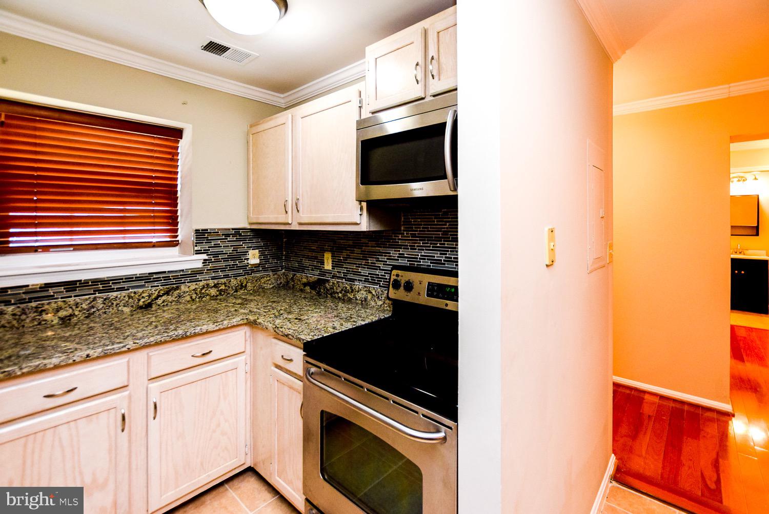 APPLEGATE CONDO - Residential