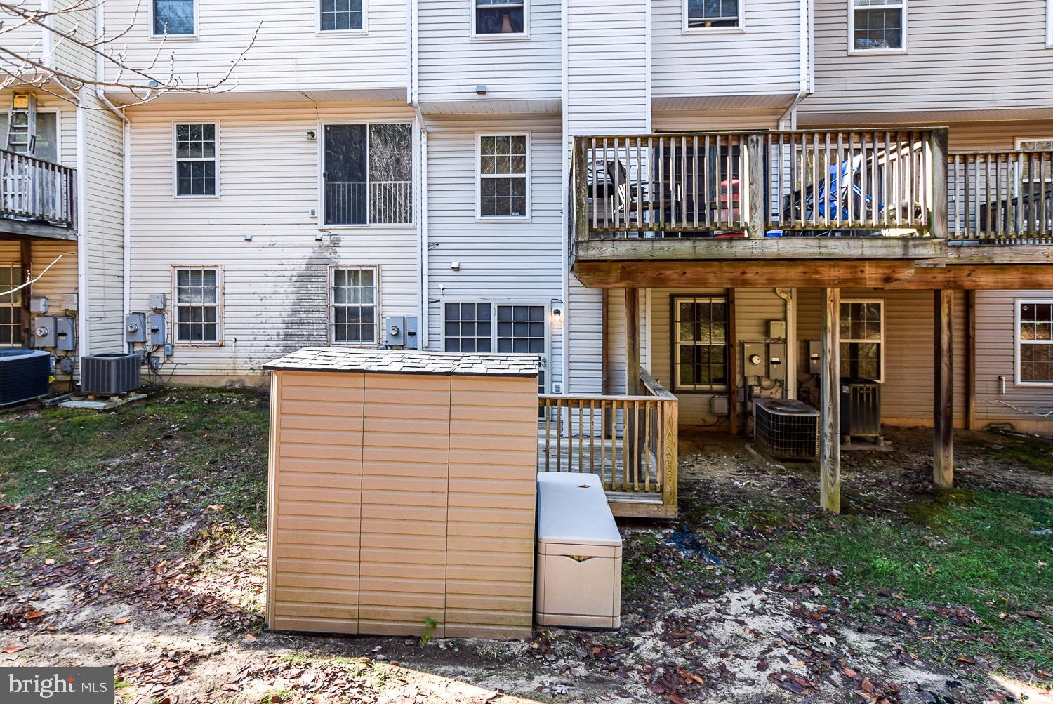 APPLEGATE CONDO - Residential