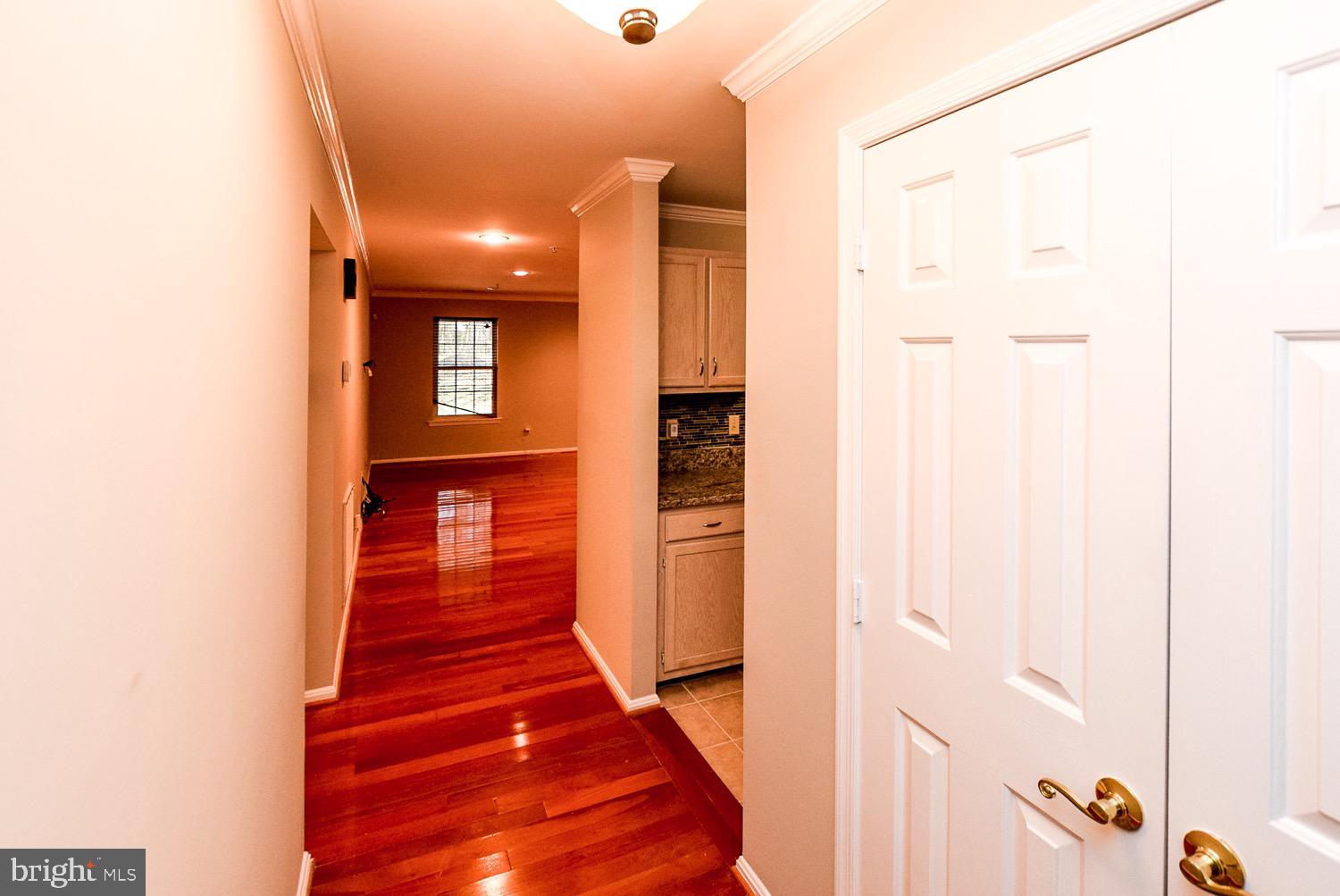 APPLEGATE CONDO - Residential