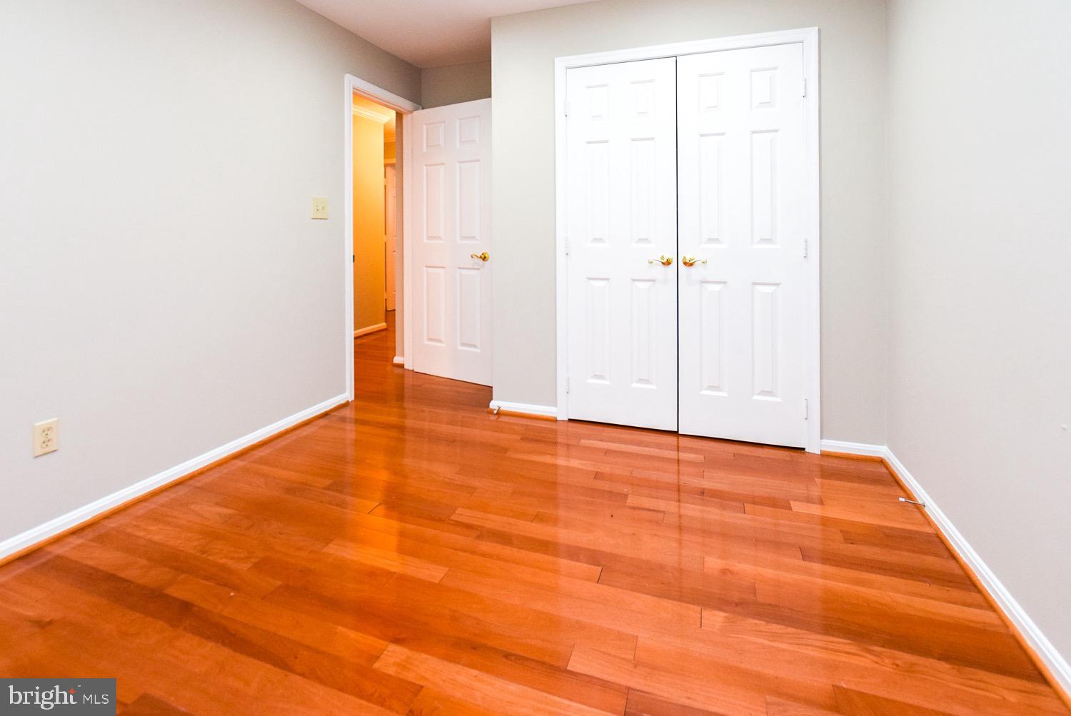 APPLEGATE CONDO - Residential