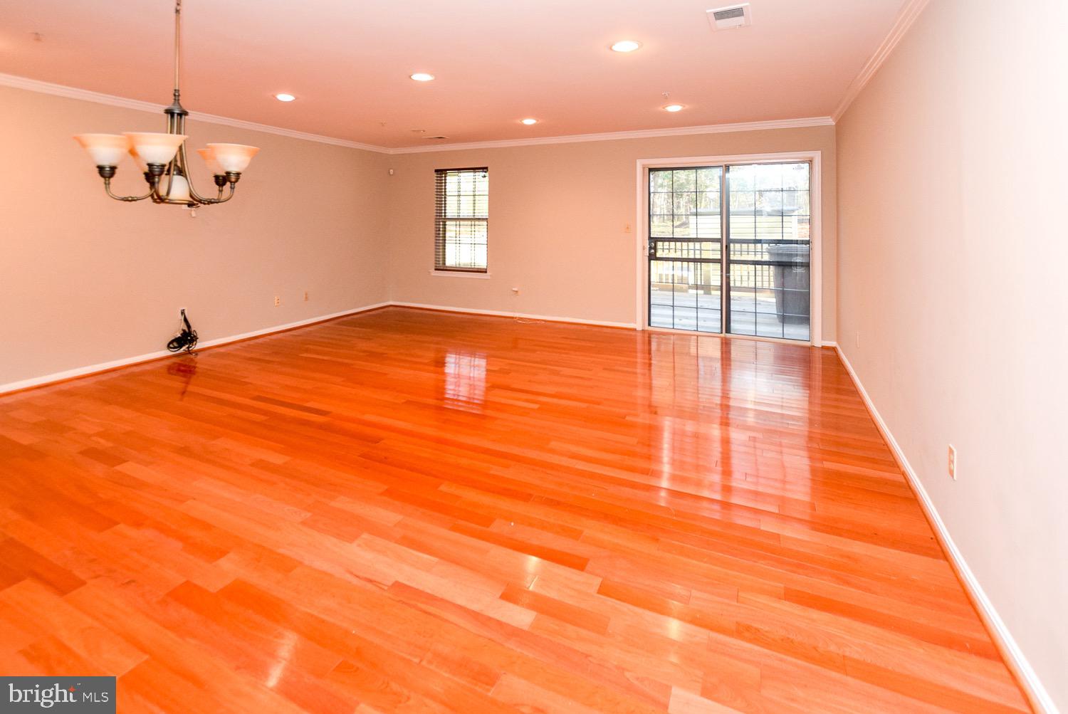 APPLEGATE CONDO - Residential