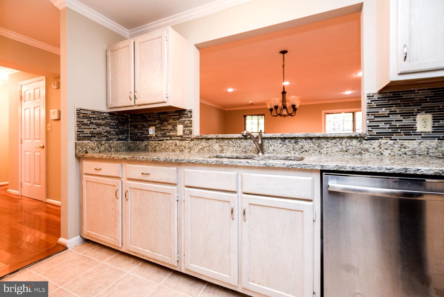 APPLEGATE CONDO - Residential