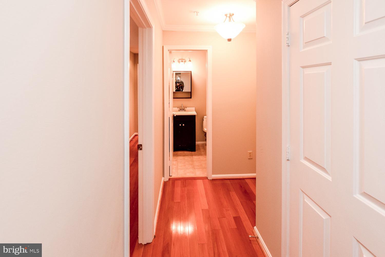 APPLEGATE CONDO - Residential