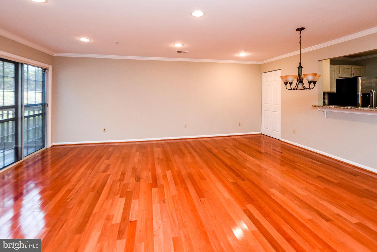 APPLEGATE CONDO - Residential