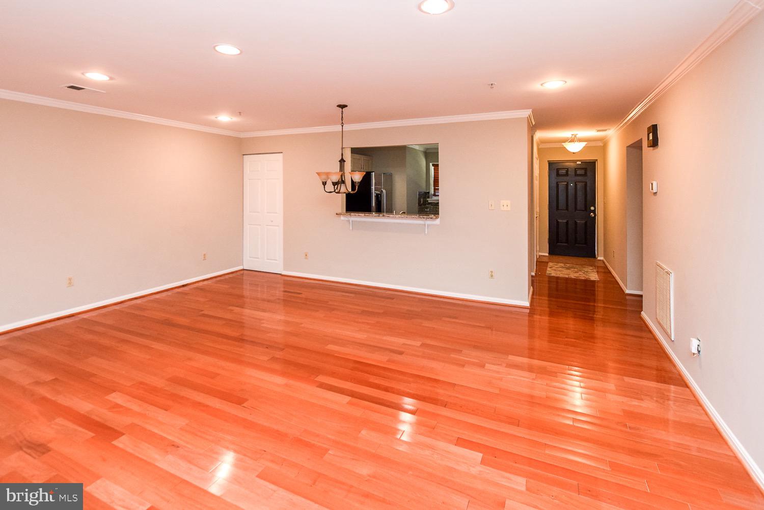 APPLEGATE CONDO - Residential