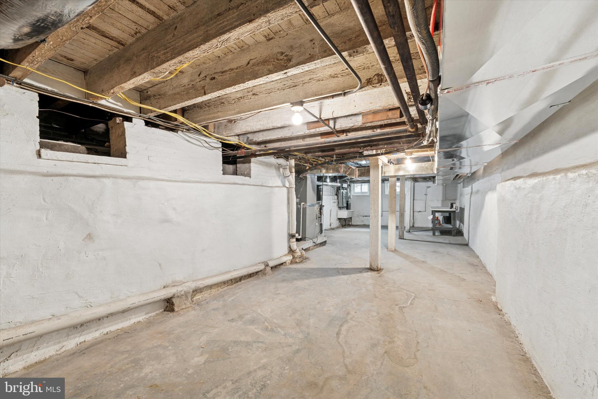 EAST KENSINGTON - Residential