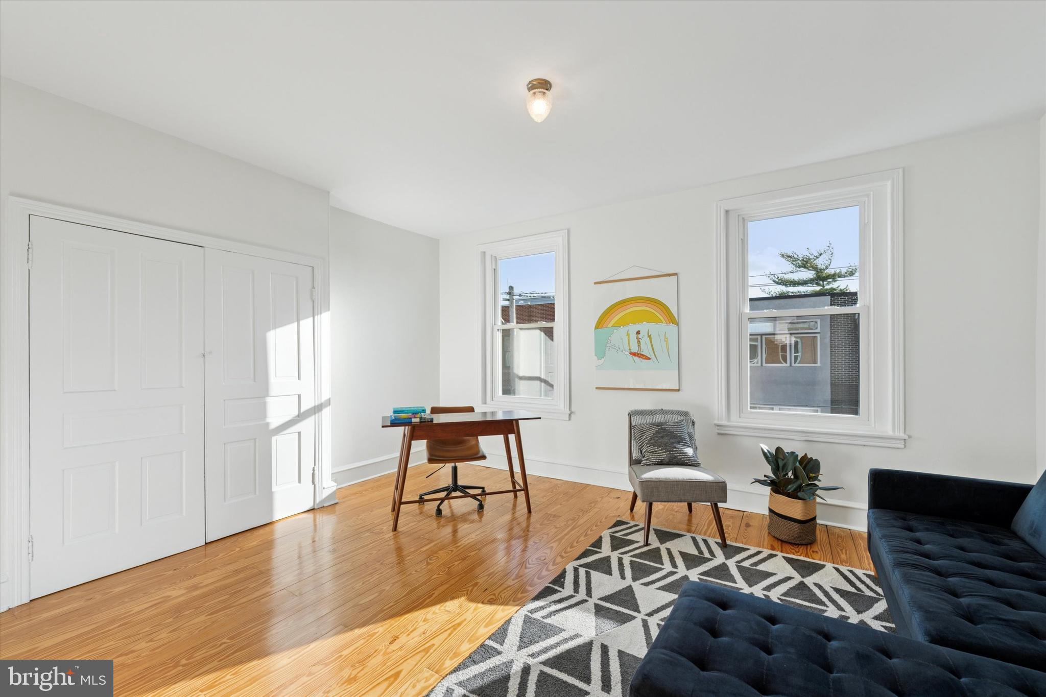 EAST KENSINGTON - Residential