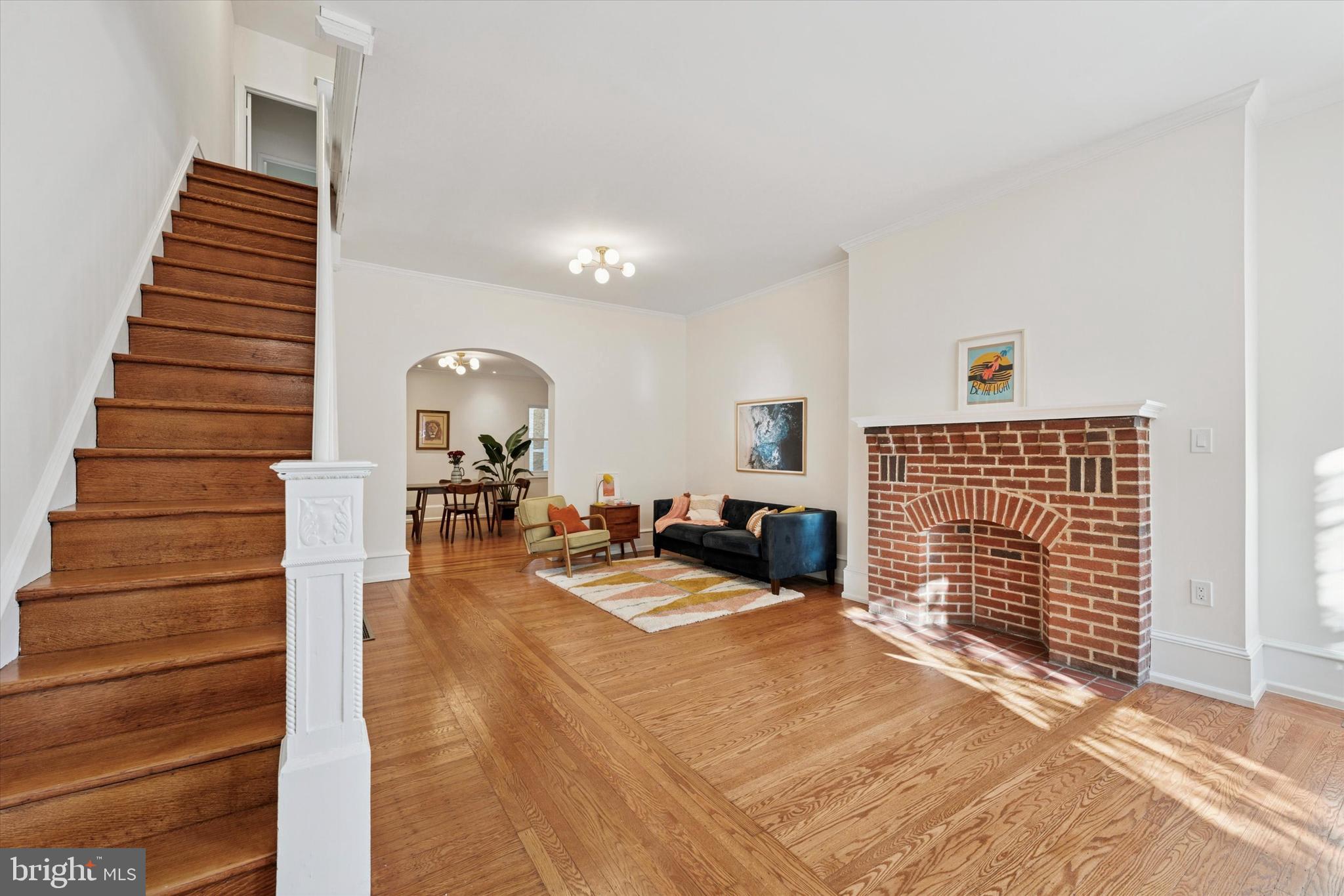 EAST KENSINGTON - Residential