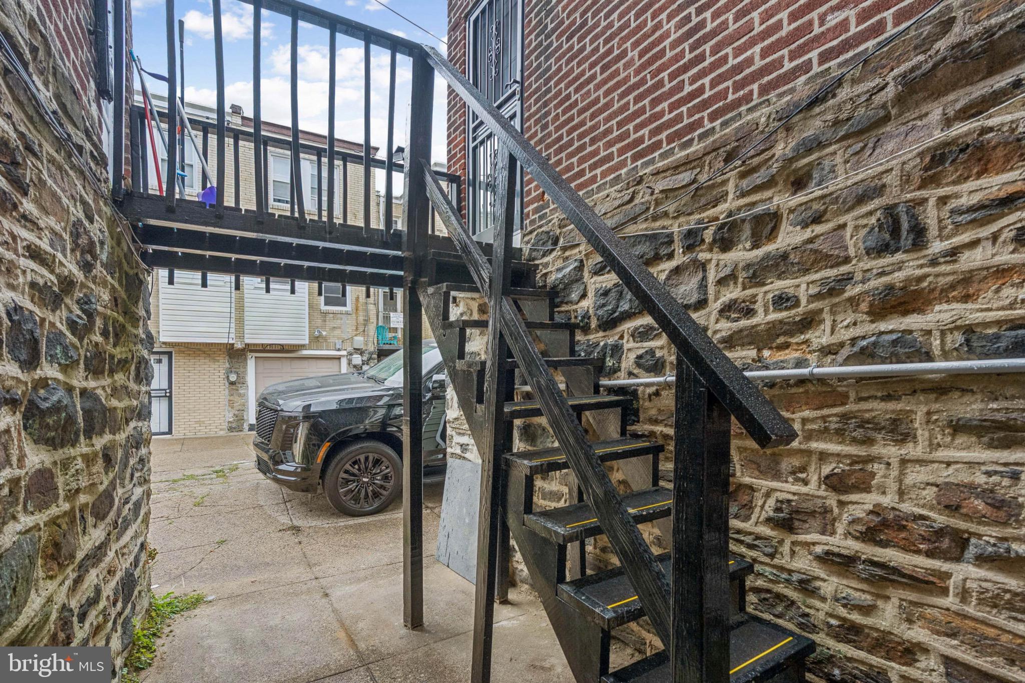 WEST OAK LANE - Residential