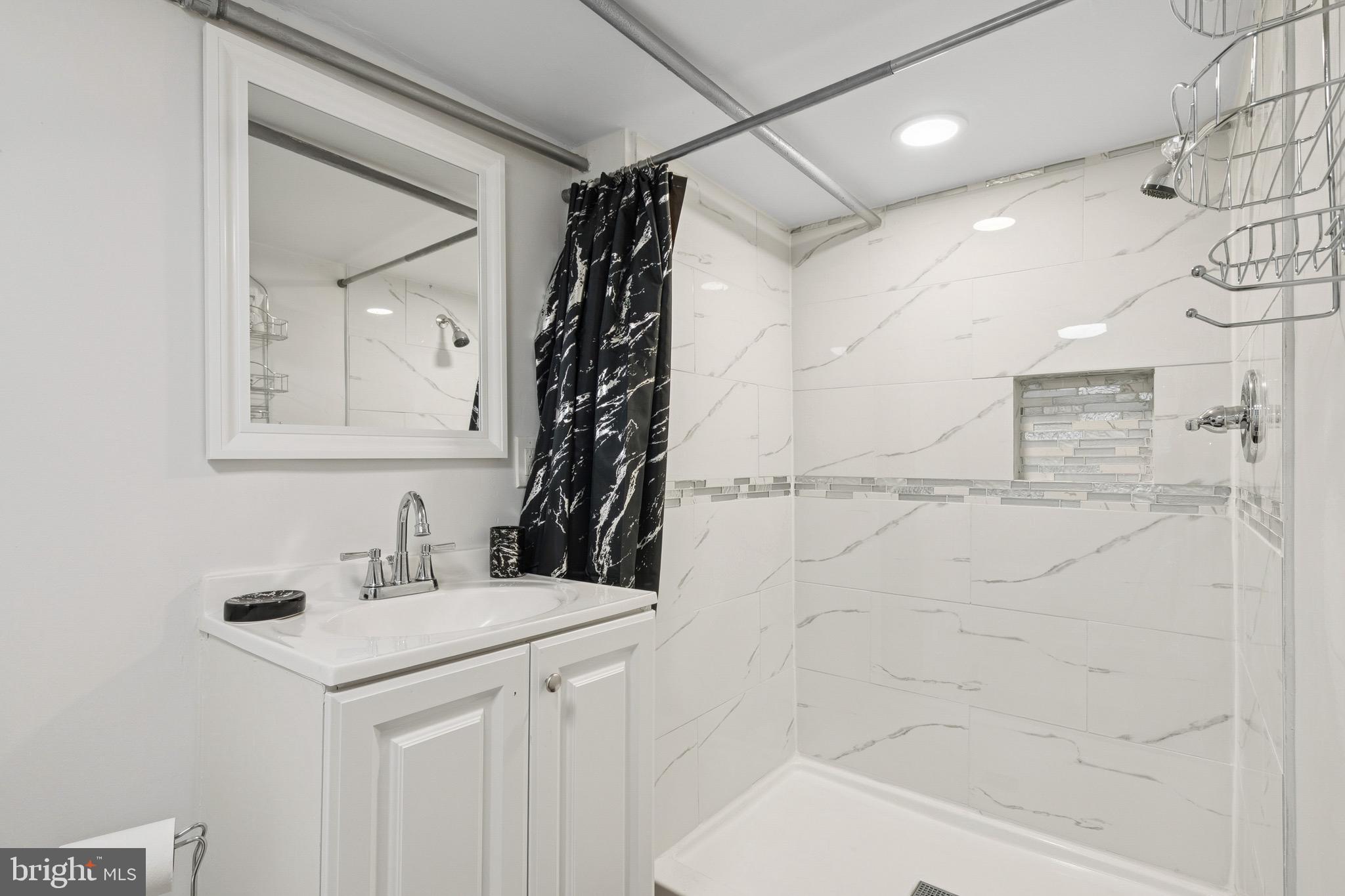 WEST OAK LANE - Residential