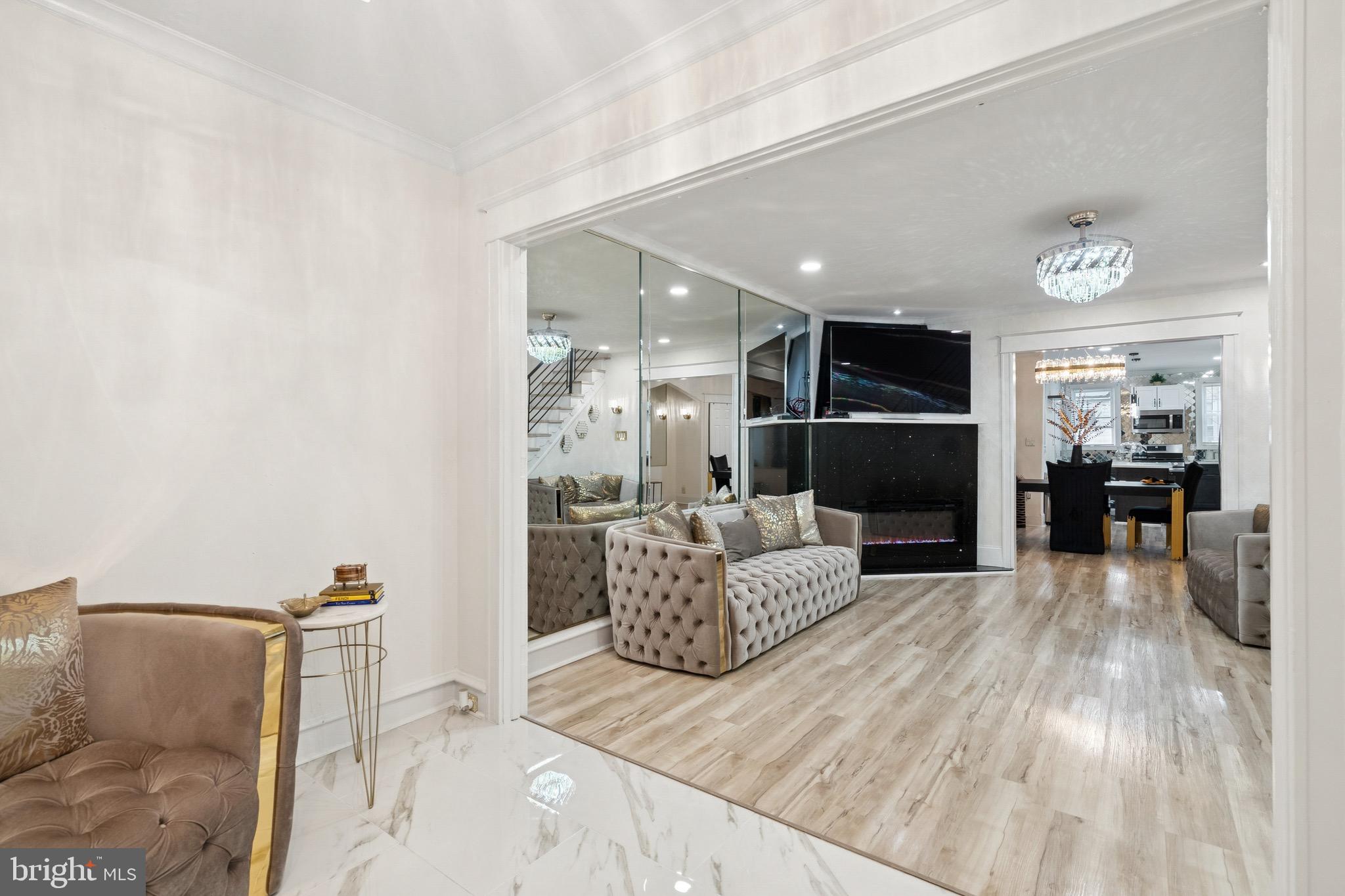 WEST OAK LANE - Residential