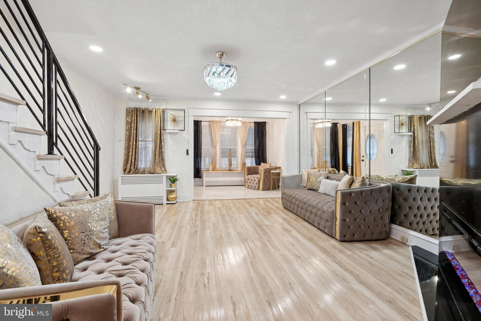 WEST OAK LANE - Residential