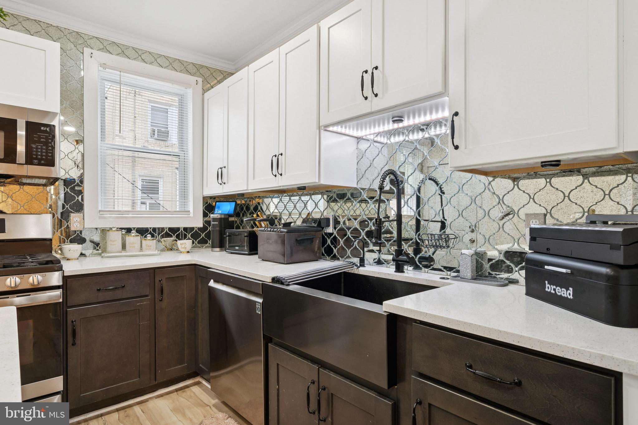 WEST OAK LANE - Residential