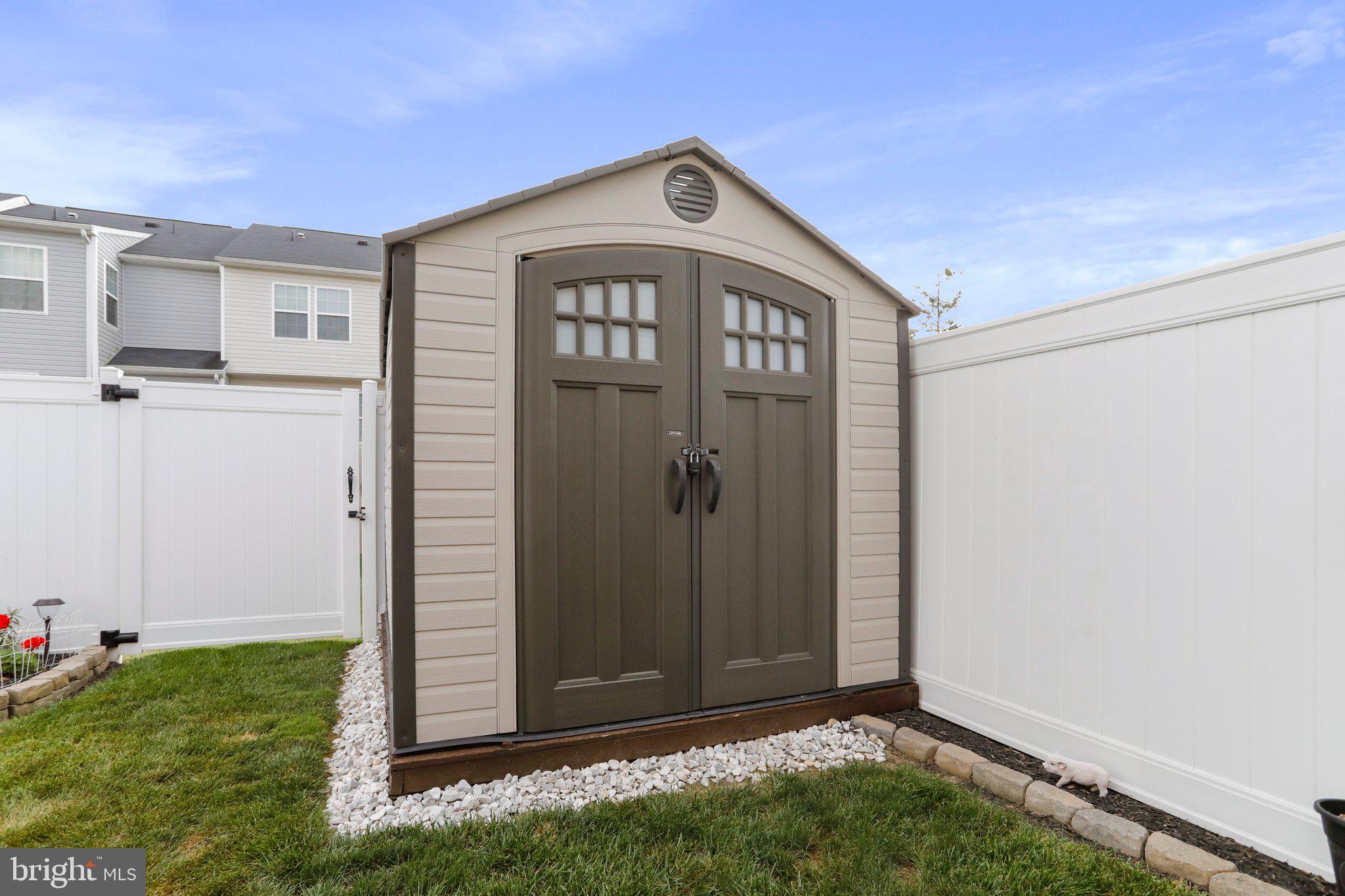 MANOR PARK - Residential