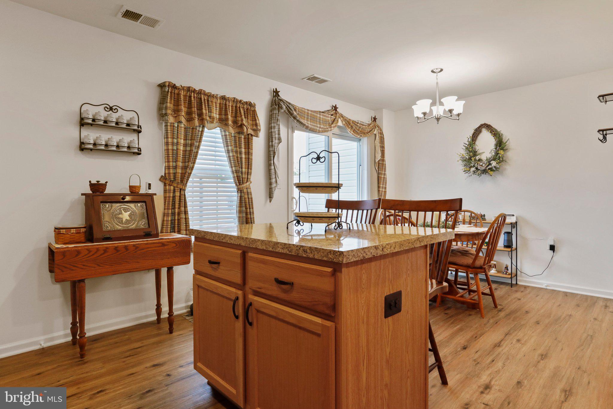 MANOR PARK - Residential